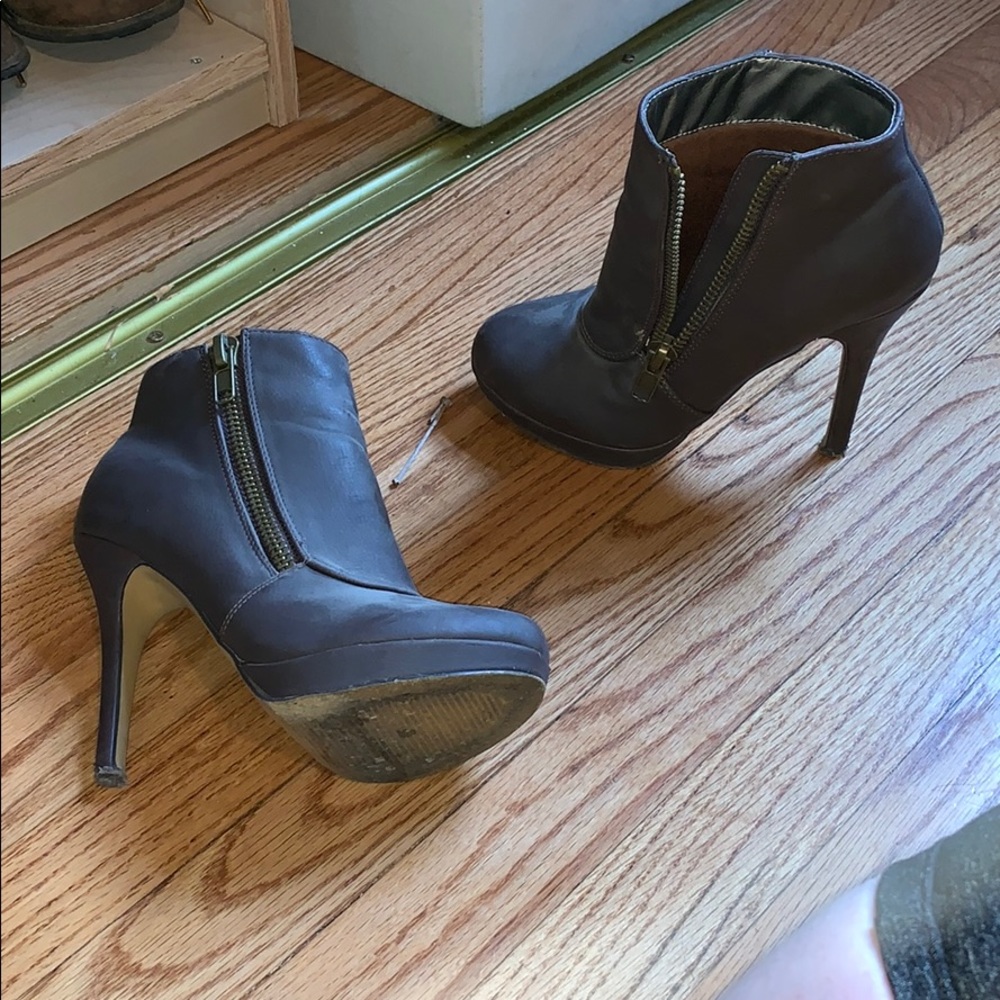 Michael Antonio, size 6.5.